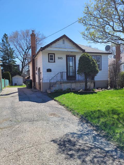 583 Glen Park Ave, House detached with 2 bedrooms, 1 bathrooms and 0 parking in Toronto ON | Card Image