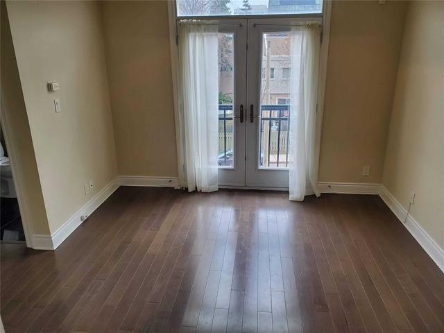 th15 - 70 Carr St, Townhouse with 2 bedrooms, 2 bathrooms and 1 parking in Toronto ON | Image 4