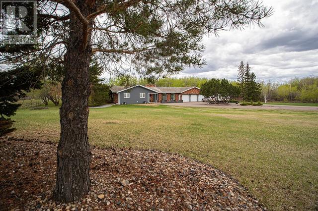 51 Aspen Cres., House detached with 4 bedrooms, 3 bathrooms and 8 parking in Vermilion River County AB | Card Image