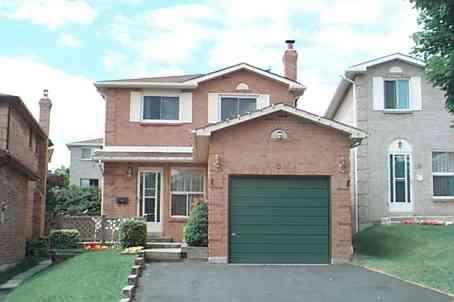 8 Trawley Cres, House detached with 3 bedrooms, 3 bathrooms and 4 parking in Ajax ON | Image 1