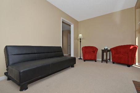 34 Nectarine Cres, House detached with 3 bedrooms, 3 bathrooms and 3 parking in Brampton ON | Image 2