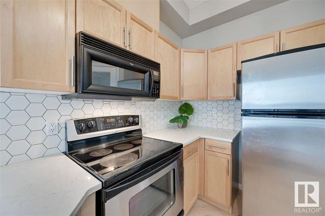 1202 - 10504 99 Av Nw, Condo with 2 bedrooms, 2 bathrooms and 2 parking in Edmonton AB | Image 7