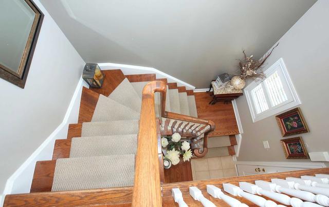 124 Richard Coulson Cres, House detached with 3 bedrooms, 4 bathrooms and 2 parking in Whitchurch Stouffville ON | Image 5