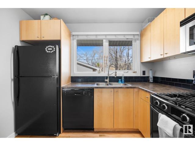 5908 97a Av Nw, House detached with 3 bedrooms, 2 bathrooms and null parking in Edmonton AB | Image 10