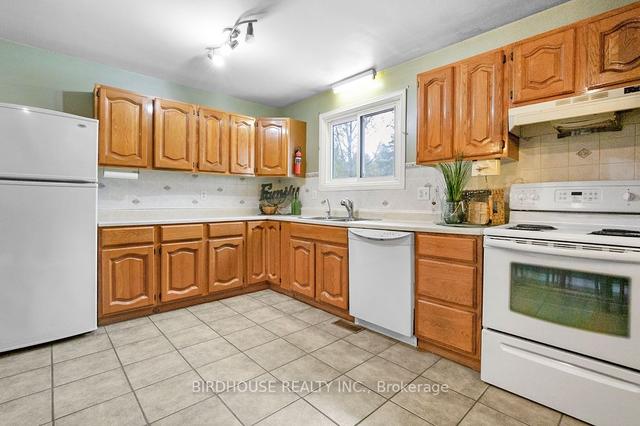 56 Armitage Ave, House detached with 3 bedrooms, 2 bathrooms and 8 parking in Kawartha Lakes ON | Image 6