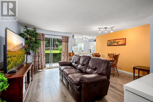 112 - 1050 Braidwood Rd, Condo with 2 bedrooms, 1 bathrooms and 2 parking in Courtenay BC | Image 2