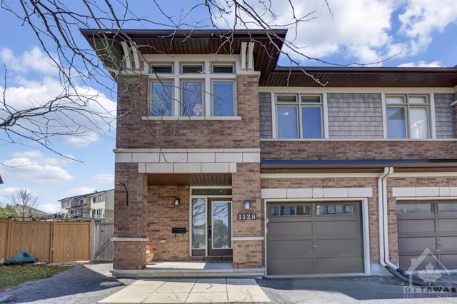 1128 Tischart Crescent, Townhouse with 3 bedrooms, 3 bathrooms and 3 parking in Ottawa ON | Image 1