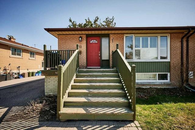 803 Zator Ave, House semidetached with 3 bedrooms, 3 bathrooms and 4 parking in Pickering ON | Image 1