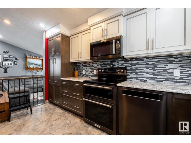 7312 152c Av Nw, House detached with 5 bedrooms, 2 bathrooms and null parking in Edmonton AB | Image 13
