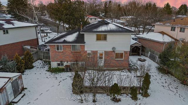 15 Baker Cres, House detached with 3 bedrooms, 2 bathrooms and 7 parking in Barrie ON | Image 37