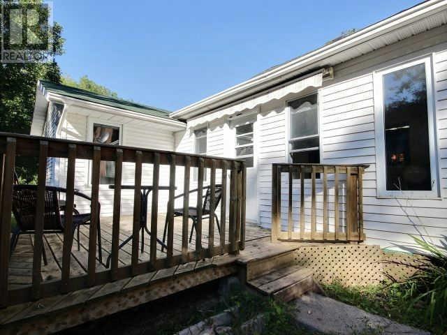 80 Geddes St, House detached with 3 bedrooms, 3 bathrooms and 2 parking in Belleville ON | Image 2