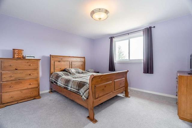 258 Collegiate Dr, House detached with 3 bedrooms, 2 bathrooms and 4 parking in Orillia ON | Image 2