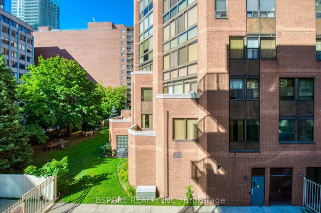 221 - 161 Roehampton Ave, Condo with 1 bedrooms, 1 bathrooms and 0 parking in Toronto ON | Image 8