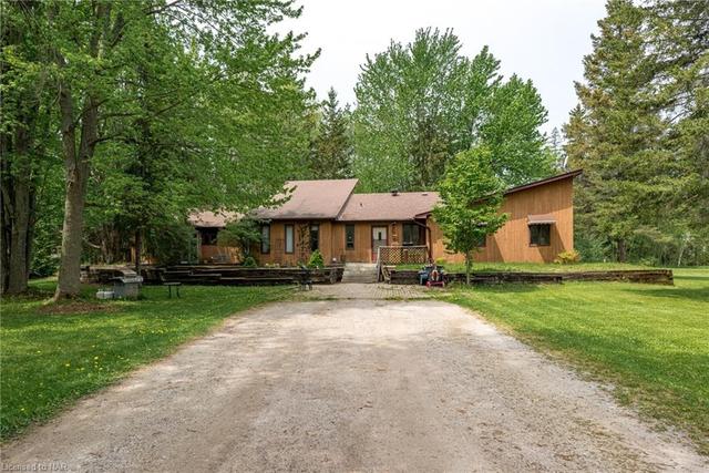 2726 9th Line, House semidetached with 4 bedrooms, 3 bathrooms and 20 parking in Innisfil ON | Image 6