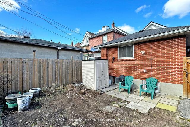37 Nickle St, House detached with 3 bedrooms, 2 bathrooms and 0 parking in Toronto ON | Image 16