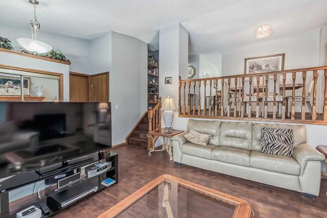 323 Maple Tree Way, House detached with 4 bedrooms, 2 bathrooms and 4 parking in Strathmore AB | Image 4