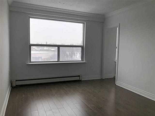 411 - 660 Eglinton Ave W, Condo with 1 bedrooms, 1 bathrooms and 0 parking in Toronto ON | Image 5