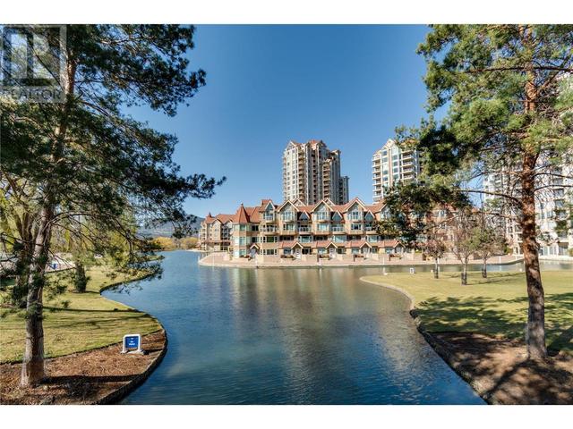542 - 1088 Sunset Drive, Condo with 2 bedrooms, 2 bathrooms and 1 parking in Kelowna BC | Image 24