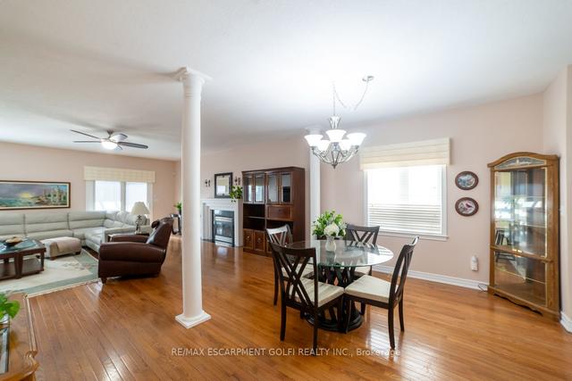 63 Davis Cres, House detached with 3 bedrooms, 3 bathrooms and 6 parking in Hamilton ON | Image 4