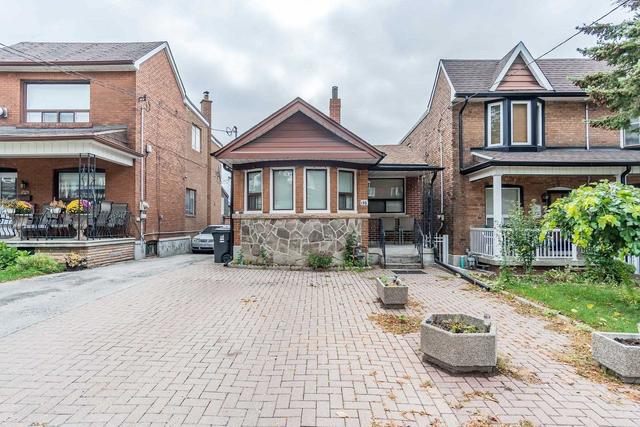 195 Rosemount Ave, House detached with 3 bedrooms, 2 bathrooms and 2 parking in Toronto ON | Image 1