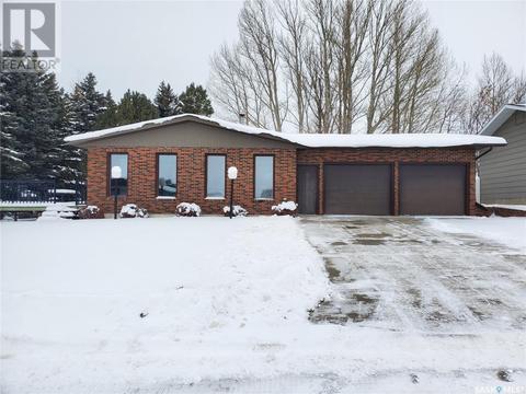 52 Banks Crescent, House detached with 4 bedrooms, 2 bathrooms and null parking in Kamsack SK | Card Image