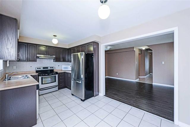 84 Whiteface Cres, House semidetached with 3 bedrooms, 4 bathrooms and 2 parking in Brampton ON | Image 6