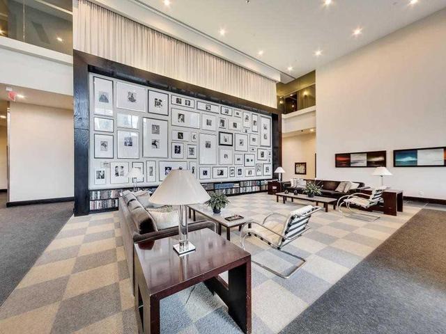 1012 - 438 King St W, Condo with 1 bedrooms, 2 bathrooms and 1 parking in Toronto ON | Image 17
