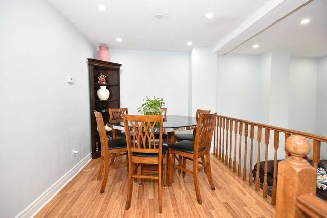 166 - 90 Wingarden Crt, Townhouse with 3 bedrooms, 2 bathrooms and 2 parking in Toronto ON | Image 2