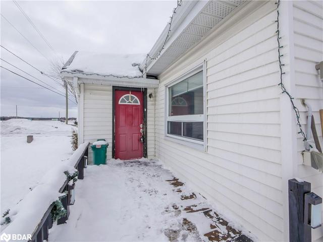 4876 90 County Road, House detached with 3 bedrooms, 1 bathrooms and 6 parking in Springwater ON | Image 22
