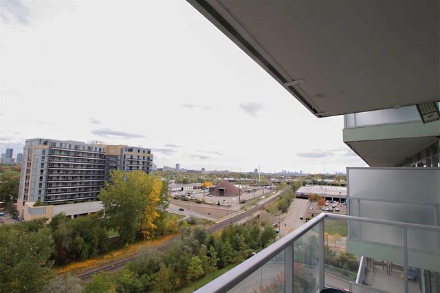702 - 33 Singer Crt, Condo with 2 bedrooms, 2 bathrooms and 1 parking in Toronto ON | Image 15