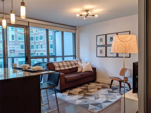 411 - 110 Charles St E, Condo with 1 bedrooms, 1 bathrooms and 0 parking in Toronto ON | Image 1