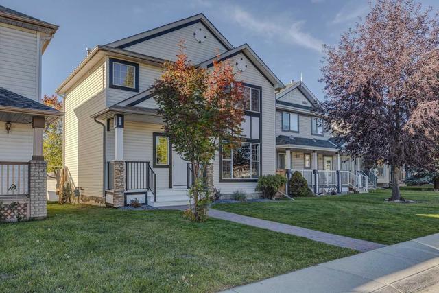 88 Somerside Grove Sw, House detached with 4 bedrooms, 2 bathrooms and 2 parking in Calgary AB | Image 2