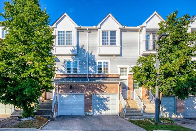 11 - 280 Hillcrest Ave, Townhouse with 2 bedrooms, 3 bathrooms and 2 parking in Mississauga ON | Image 1