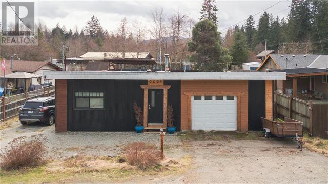 6284 Lugrin Rd, House detached with 3 bedrooms, 1 bathrooms and 4 parking in Alberni Clayoquot E BC | Image 1