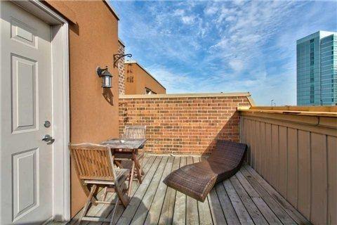 th 48 - 93 The Queensway Ave, Townhouse with 2 bedrooms, 2 bathrooms and 1 parking in Toronto ON | Image 16