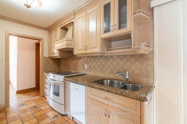 8 Telco Cres, House detached with 3 bedrooms, 2 bathrooms and 5 parking in Toronto ON | Image 5