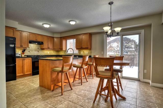 252 Farley Dr, House detached with 4 bedrooms, 3 bathrooms and 4 parking in Guelph ON | Image 2