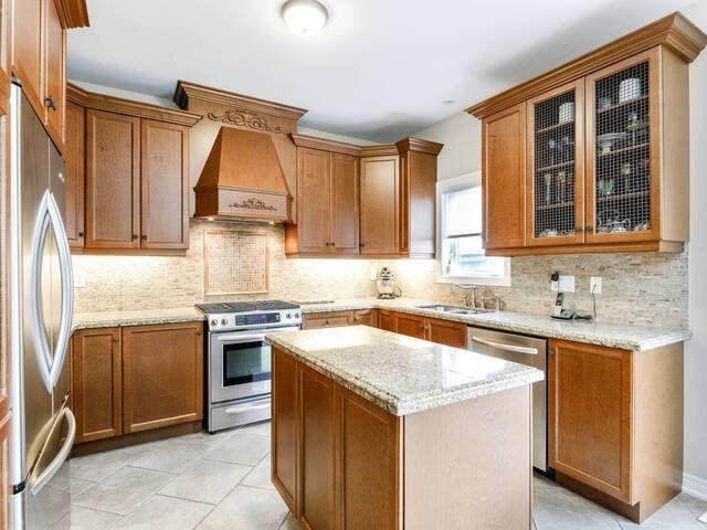 275 Lauderdale Dr, House semidetached with 4 bedrooms, 4 bathrooms and 2 parking in Vaughan ON | Image 2
