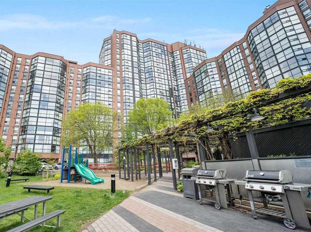 809 - 701 King St W, Condo with 2 bedrooms, 2 bathrooms and 1 parking in Toronto ON | Image 22