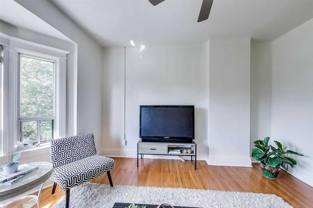 239 Beatrice St, House semidetached with 4 bedrooms, 4 bathrooms and 1 parking in Toronto ON | Image 9