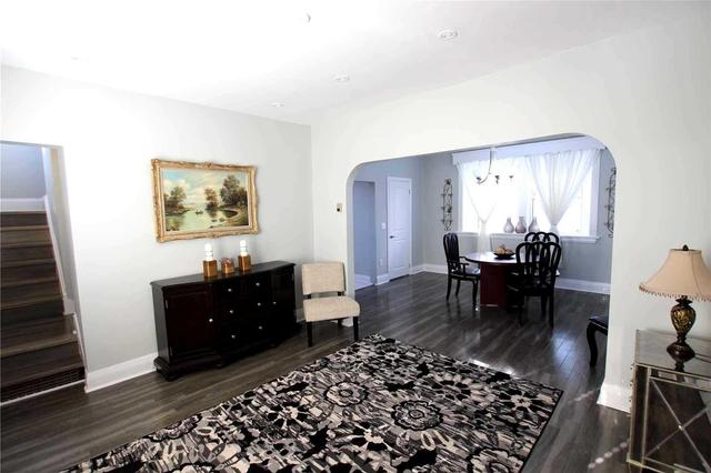 92 Nelson St W, House detached with 3 bedrooms, 3 bathrooms and 4 parking in Brampton ON | Image 5