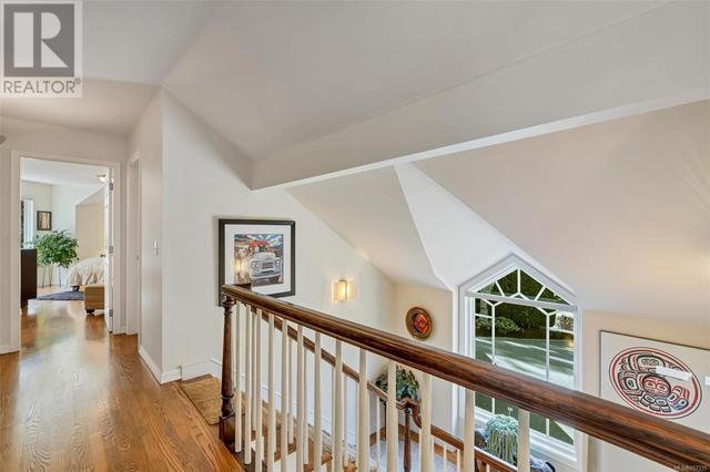 4533 Pheasantwood Terr, House detached with 3 bedrooms, 3 bathrooms and 6 parking in Saanich BC | Image 39