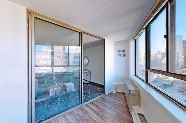 1807 - 260 Queens Quay W, Condo with 1 bedrooms, 1 bathrooms and 0 parking in Toronto ON | Image 17