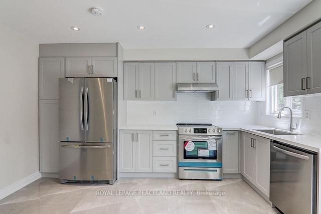 110 Leslie St, House semidetached with 3 bedrooms, 2 bathrooms and 1 parking in Toronto ON | Image 9