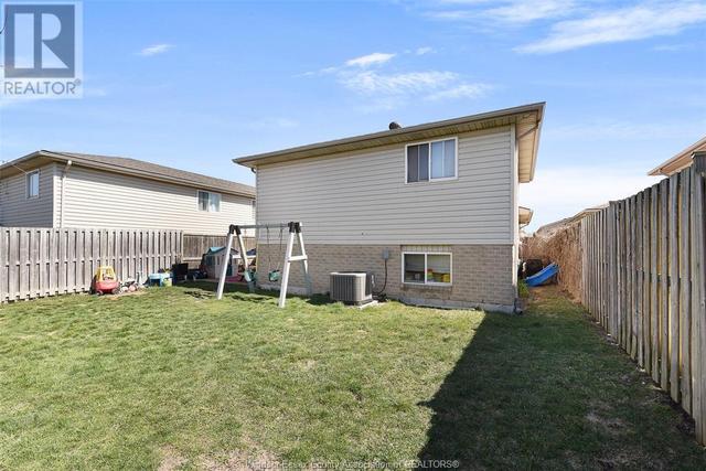 3565 Klondike, House detached with 3 bedrooms, 2 bathrooms and null parking in Windsor ON | Image 28