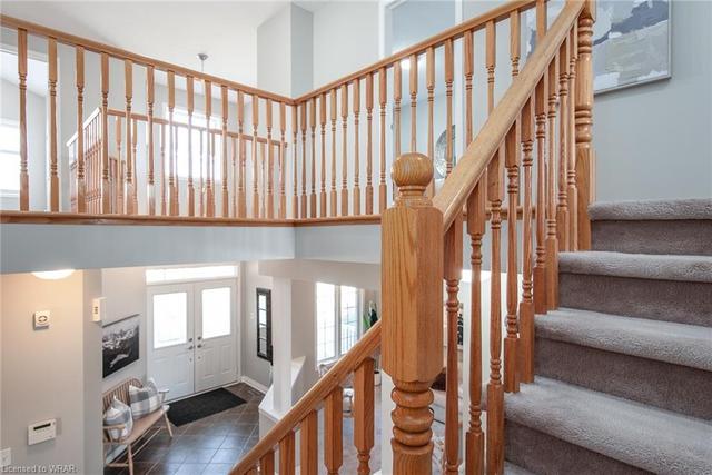 208 Ridgemere Court, House detached with 4 bedrooms, 2 bathrooms and 4 parking in Kitchener ON | Image 16