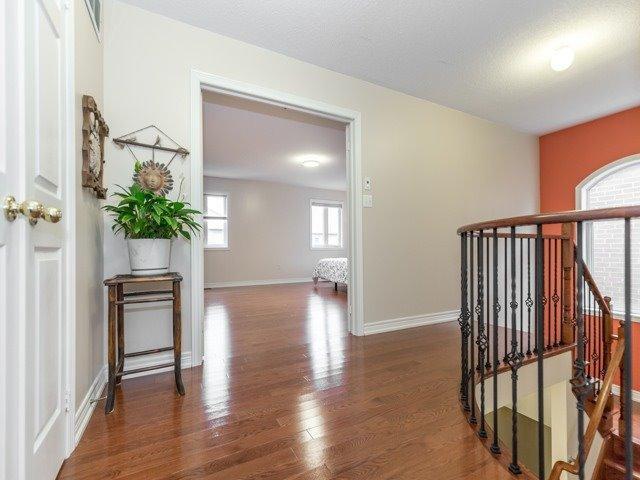 8 Timmins St, House detached with 4 bedrooms, 4 bathrooms and 4 parking in Brampton ON | Image 10