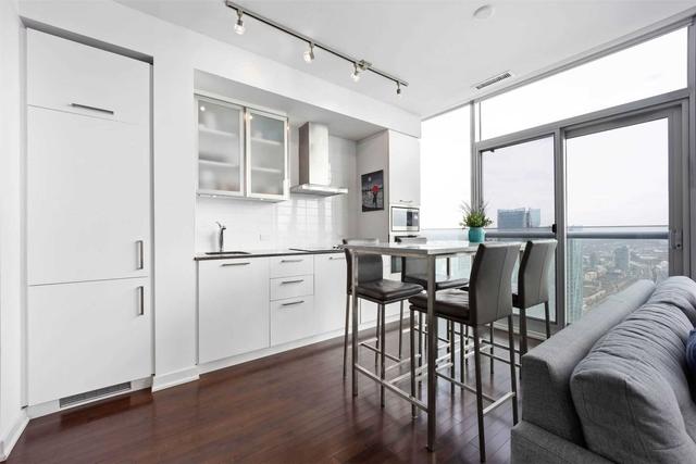 ph6712 - 14 York St, Condo with 1 bedrooms, 1 bathrooms and 1 parking in Toronto ON | Image 29