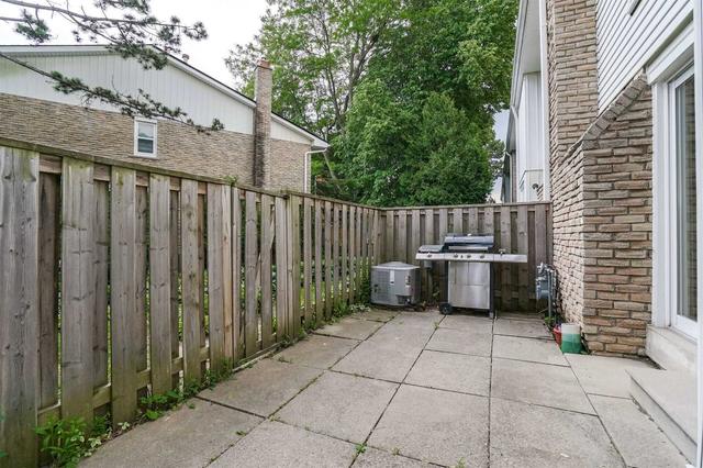 85 Brimwood Blvd, Townhouse with 4 bedrooms, 3 bathrooms and 2 parking in Toronto ON | Image 27