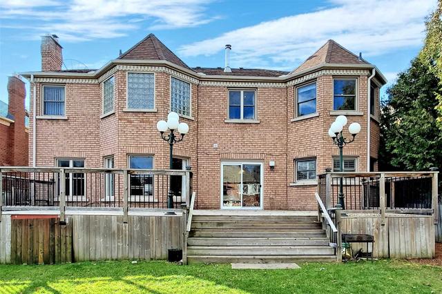 9 Highview Cres, House detached with 4 bedrooms, 5 bathrooms and 9 parking in Richmond Hill ON | Image 32